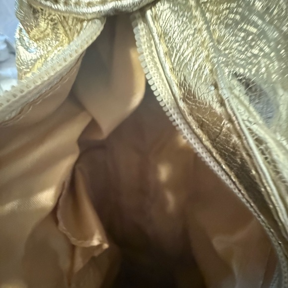NWT gold small Clutch shoulder bag ♥️ - Picture 3 of 4